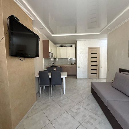 Apartment In Khmelnytsky Street 利沃夫 外观 照片