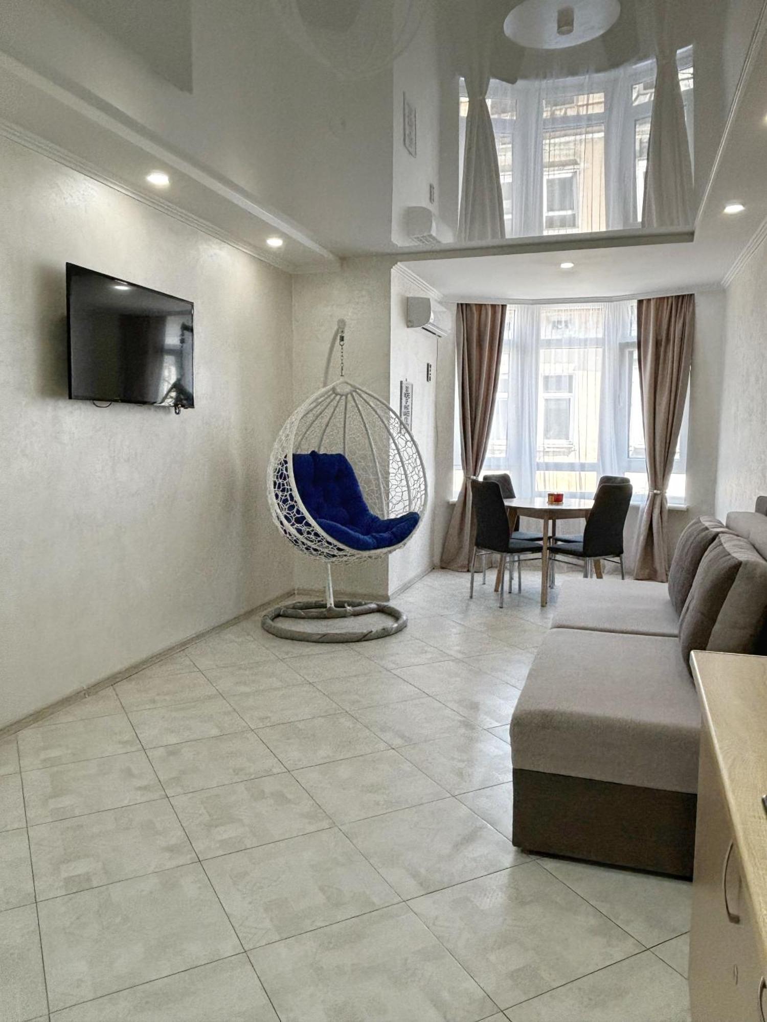 Apartment In Khmelnytsky Street 利沃夫 外观 照片