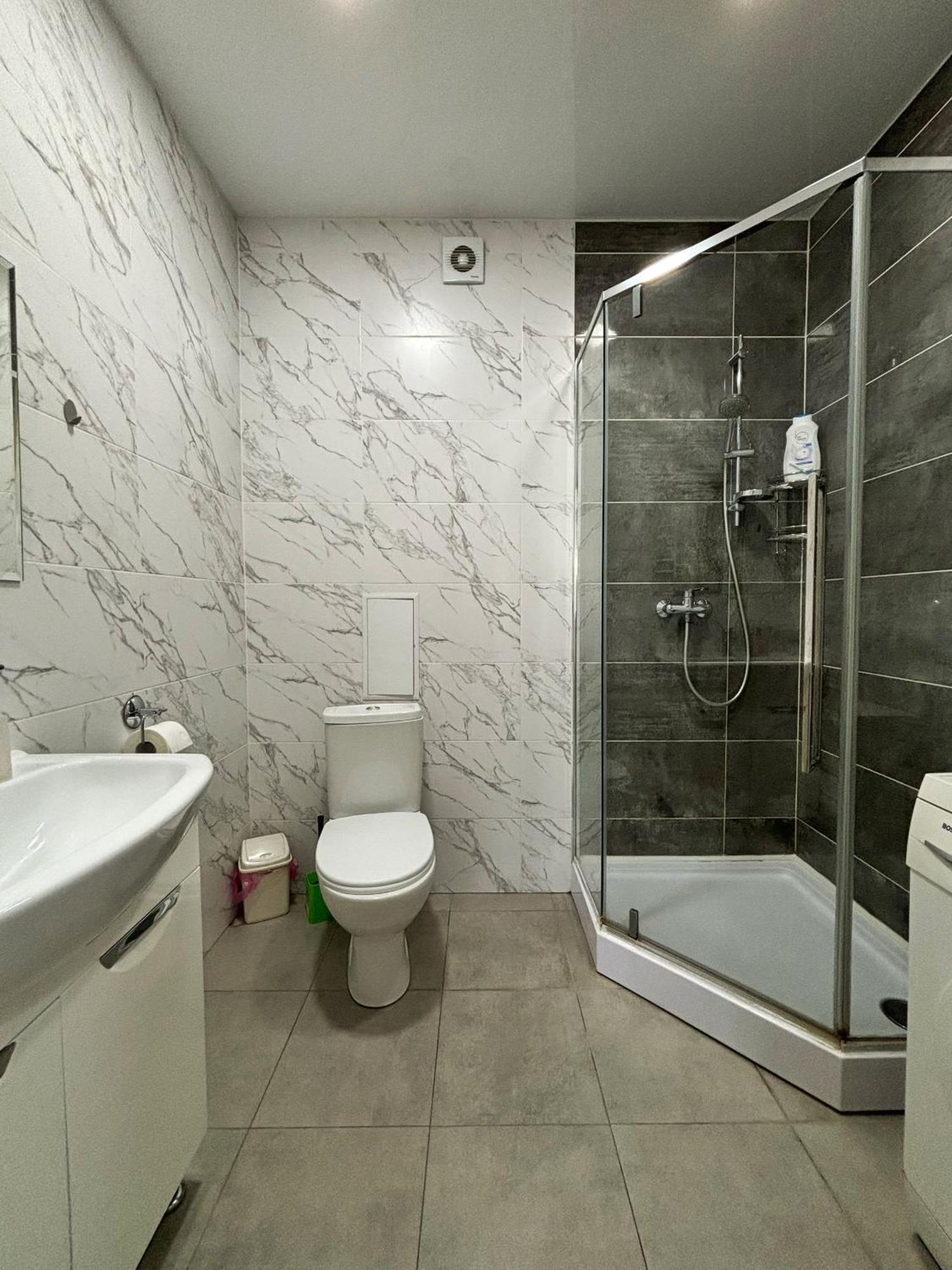 Apartment In Khmelnytsky Street 利沃夫 外观 照片